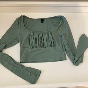 Long sleeve crop top green size XS
